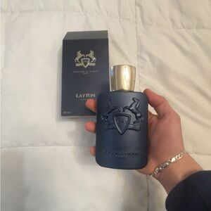 Navy Blue Parfums de Marly Hoodie